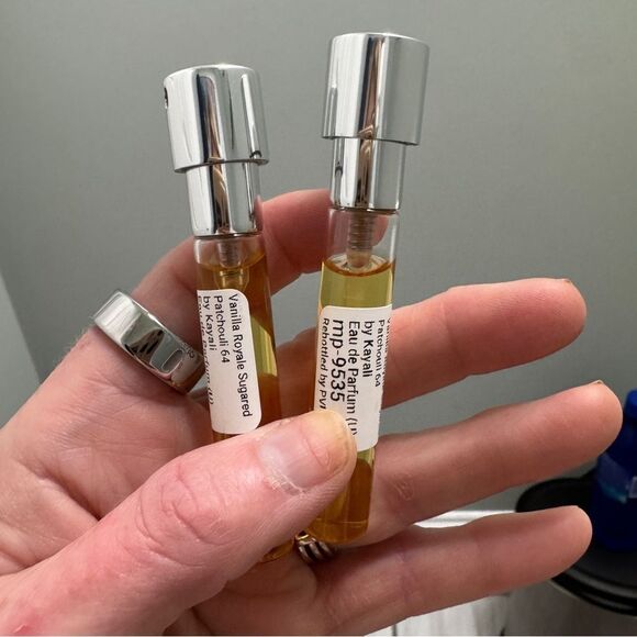 Kayali Vanilla Royale Sugared Patchouli 64 Perfume- 1 travel size perfume!! - Picture 5 of 6